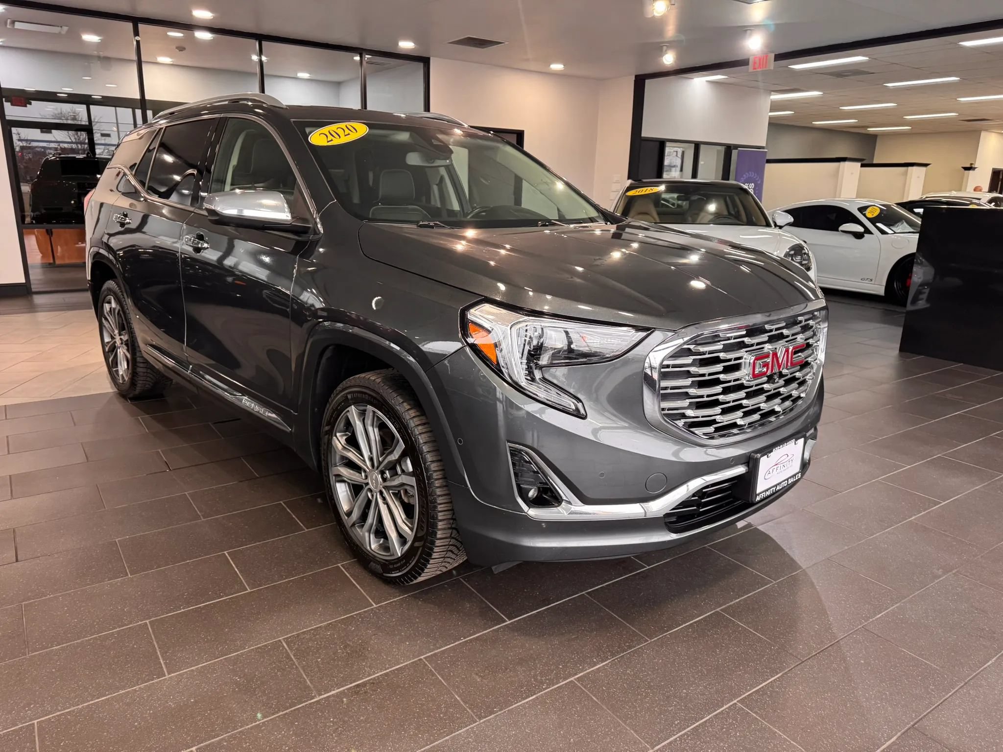 Used 2020 GMC Terrain Denali w/ GMC Pro Grade Package AWD/4WD image 7