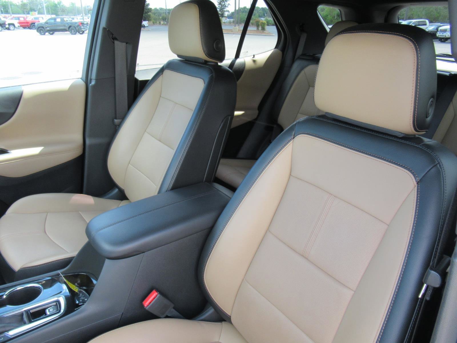 Used 2023 Chevrolet Equinox Premier FWD image 17