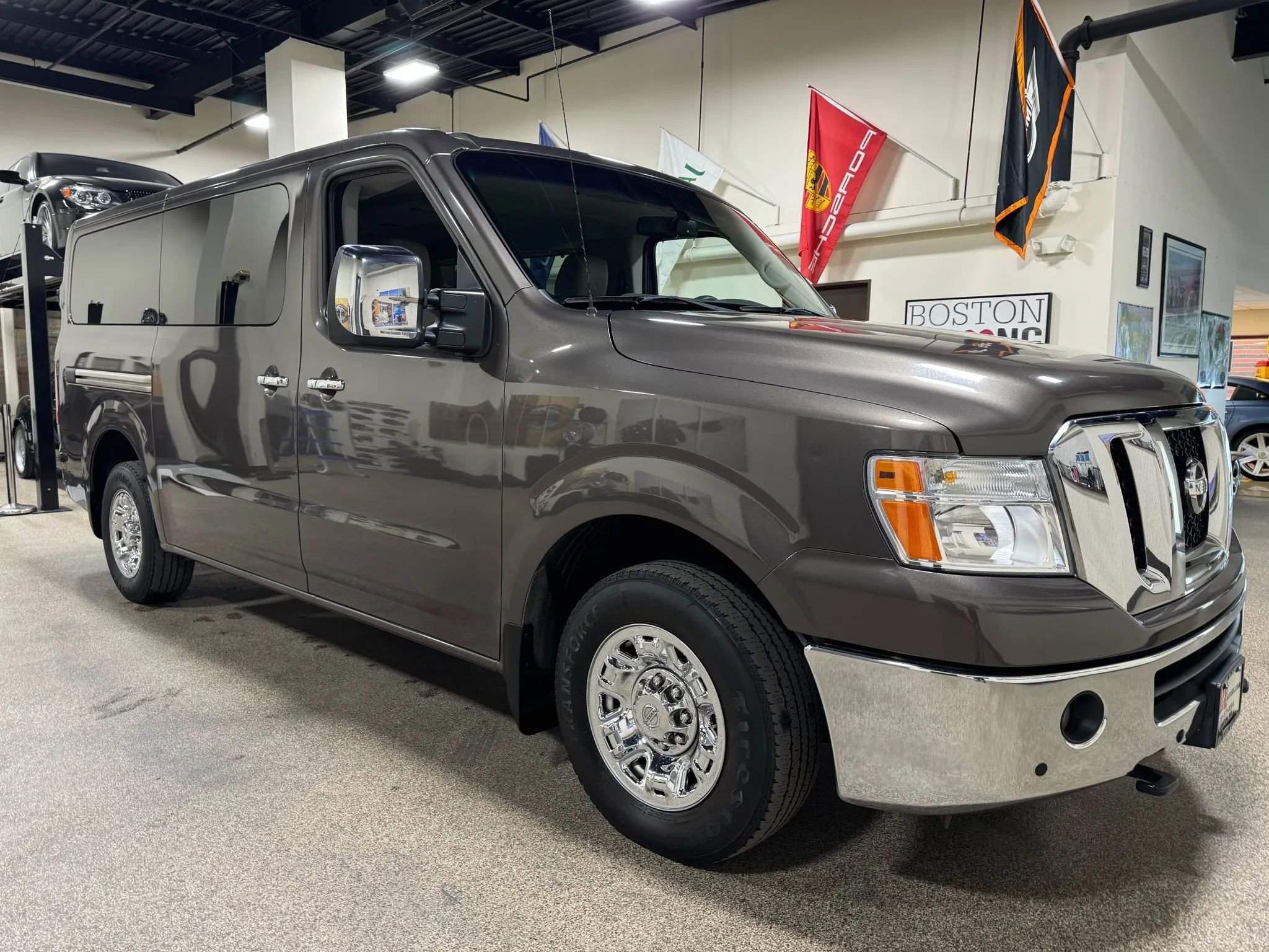 Used 2018 Nissan NV 3500 SL image 12