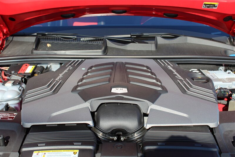 Used 2019 Lamborghini Urus AWD/4WD image 34