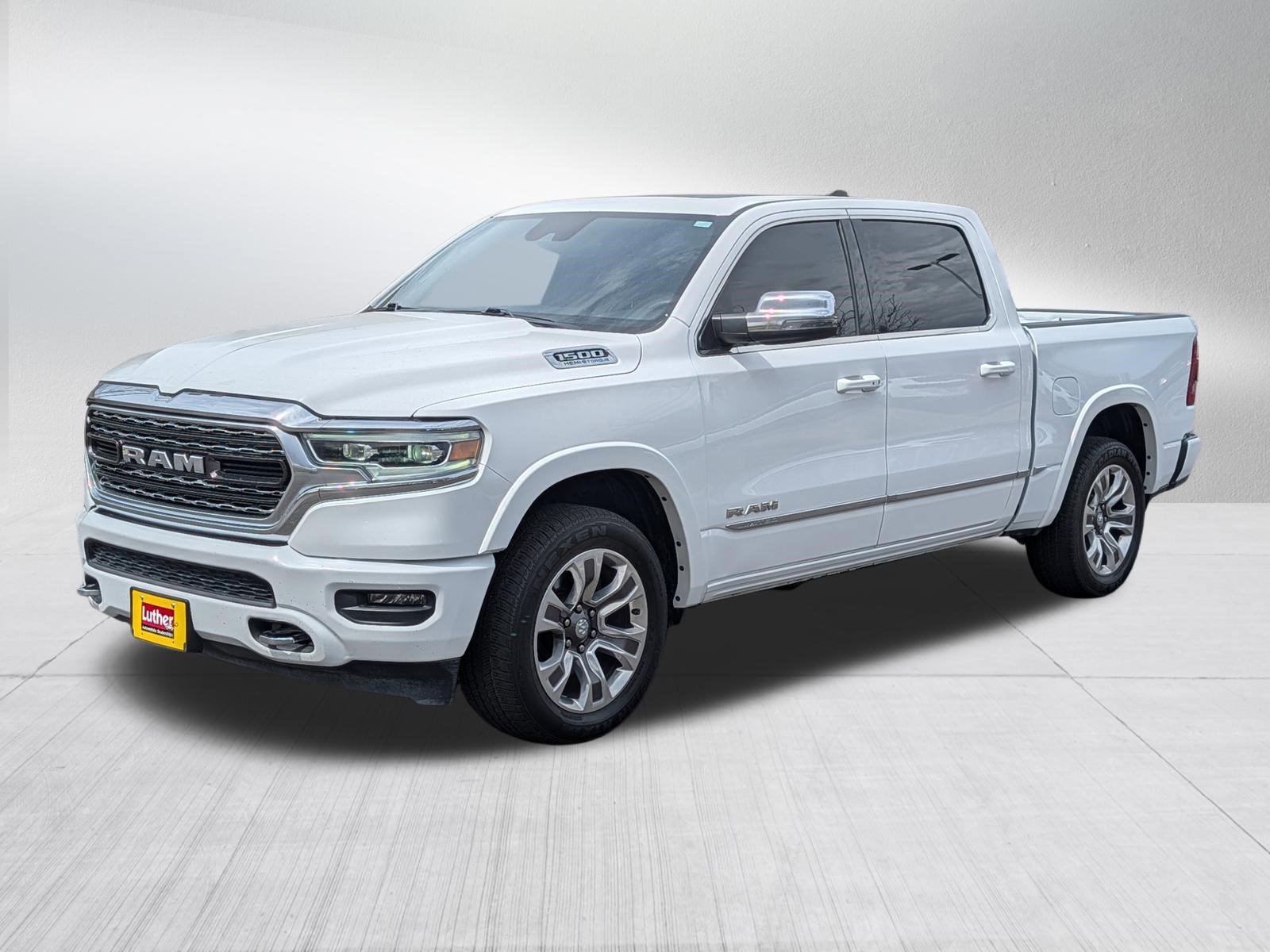 Used 2024 RAM 1500 Limited w/ Body Color Bumper Group AWD/4WD image 3