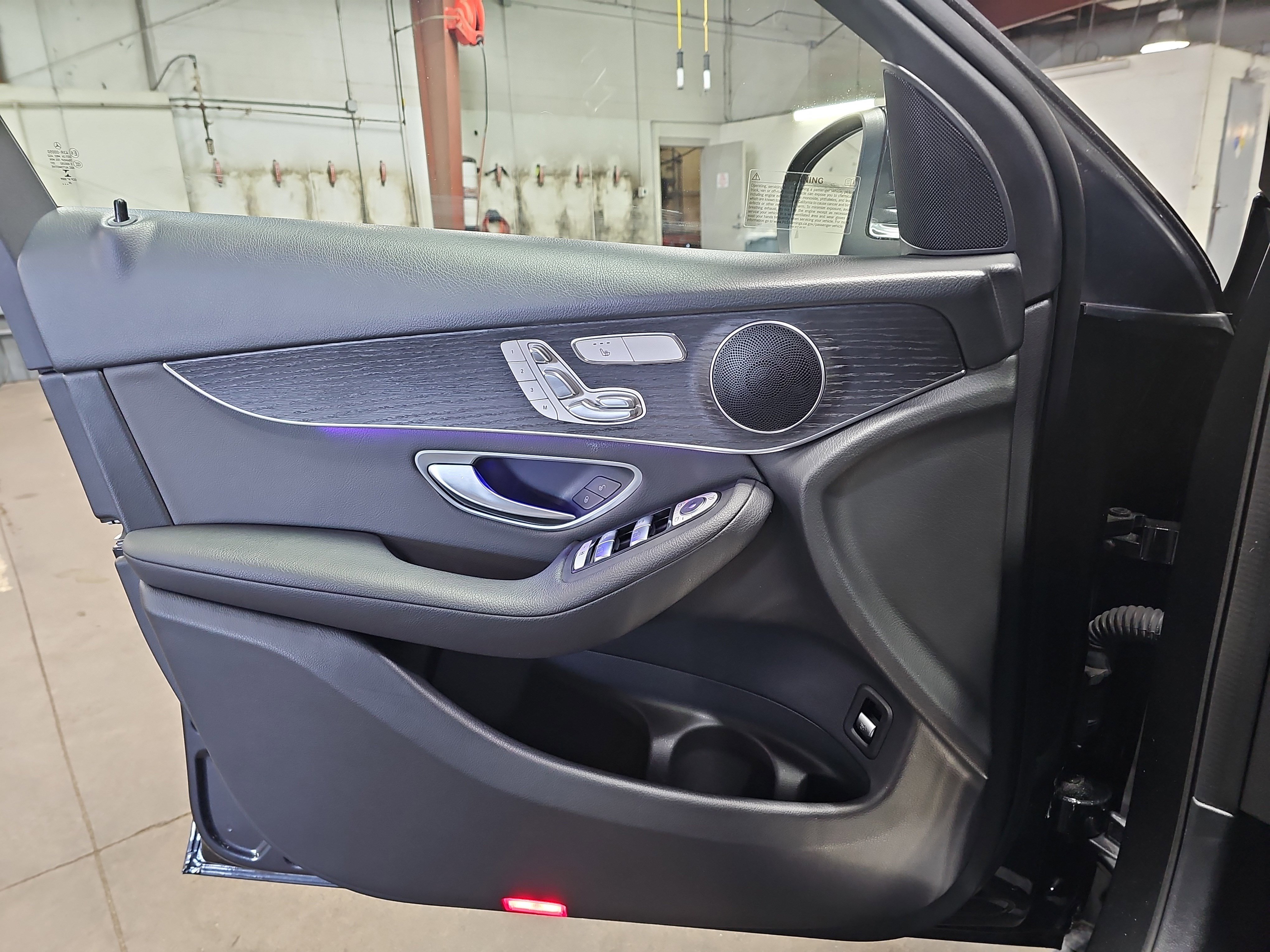 Certified 2021 Mercedes-Benz GLC 300 image 29