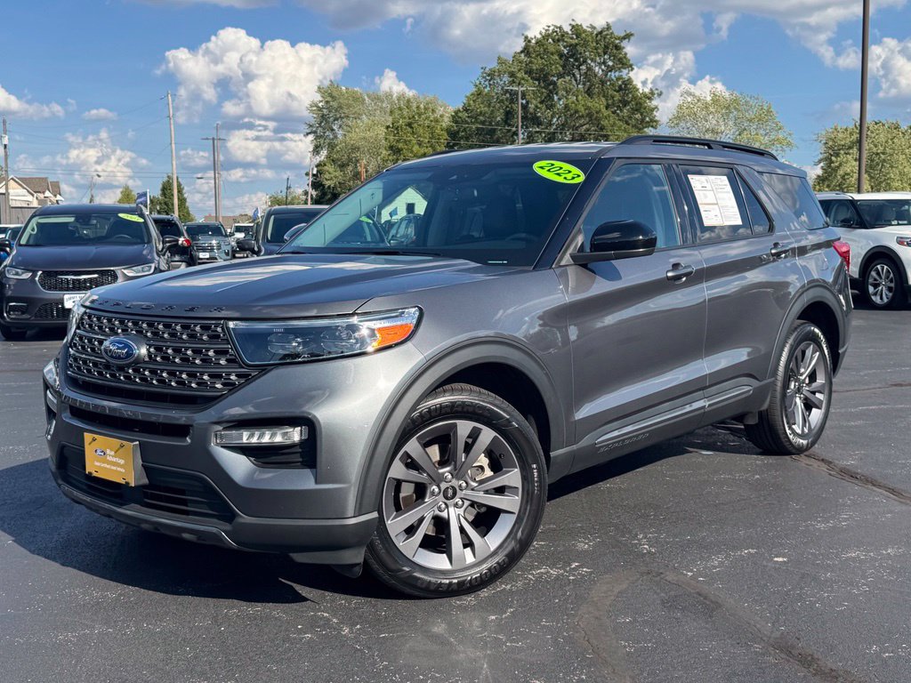 Certified 2023 Ford Explorer XLT w/ Equipment Group 202A AWD/4WD image 30