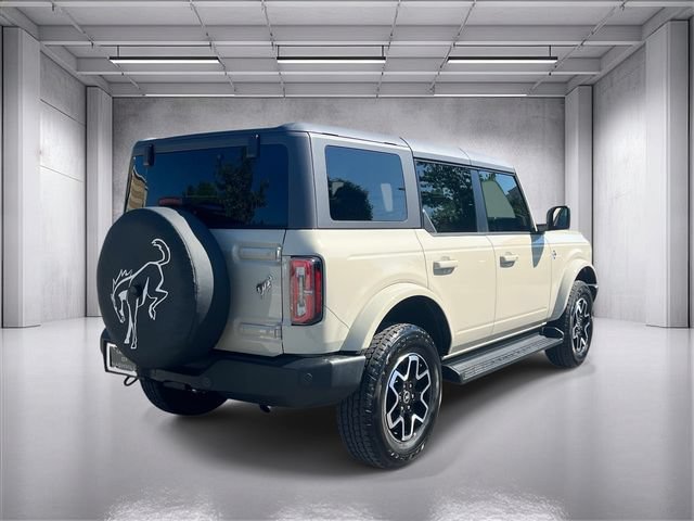 Used 2025 Ford Bronco Outer Banks AWD/4WD image 3