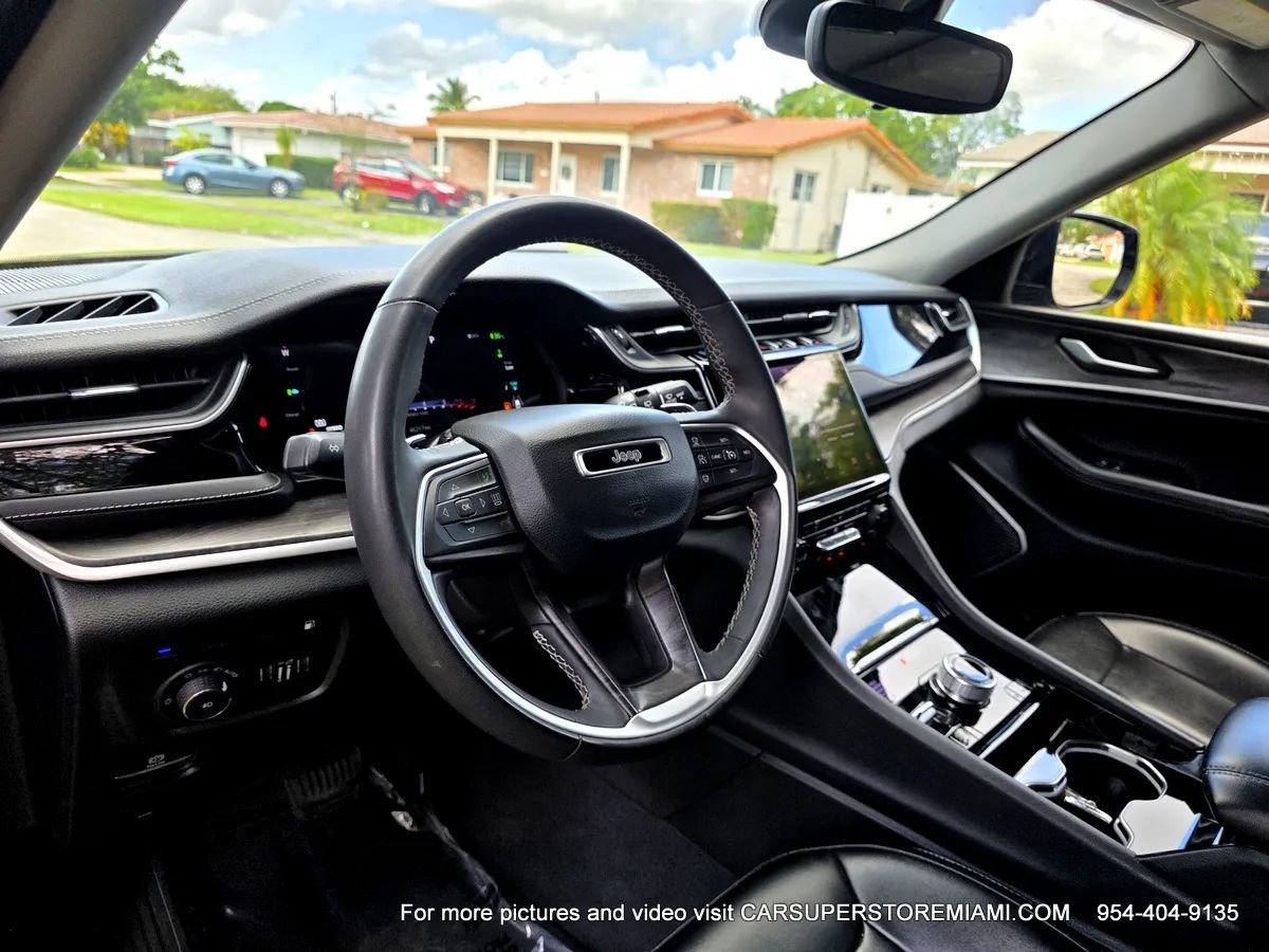 Used 2023 Jeep Grand Cherokee 4WD 4xe image 27