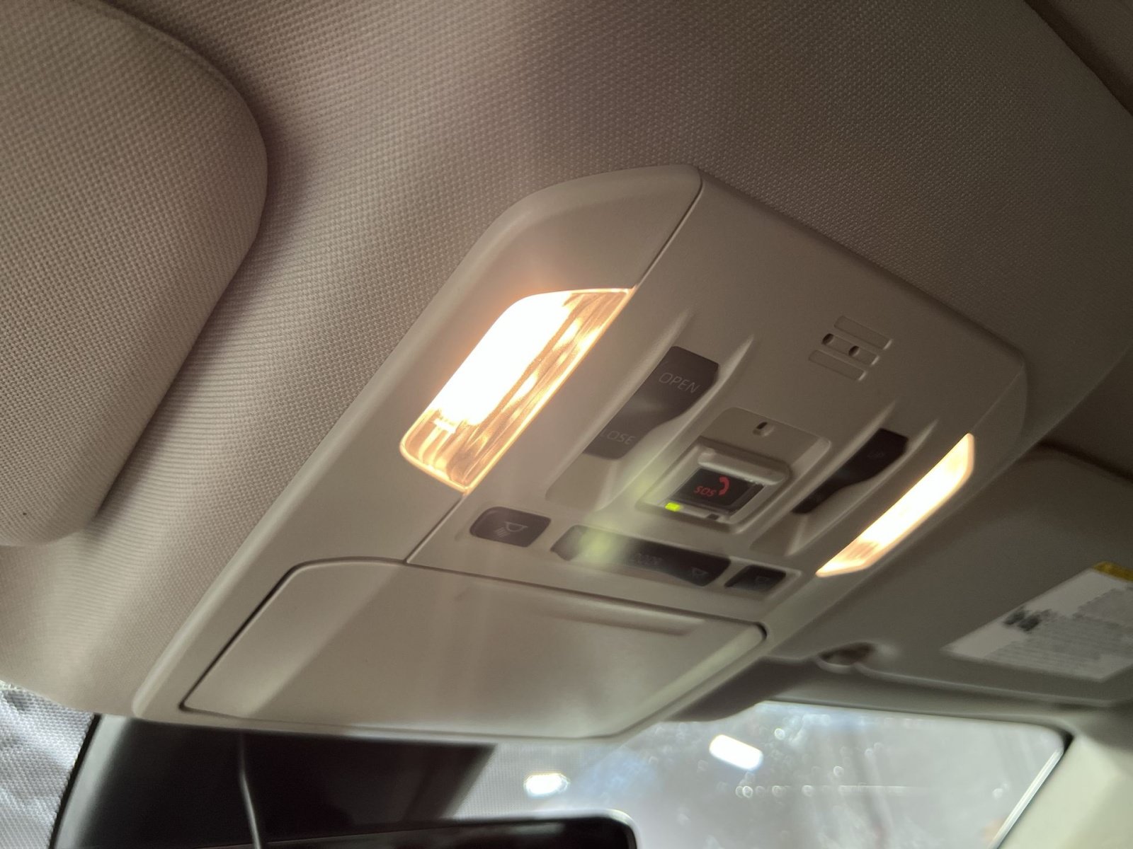Used 2023 Toyota Highlander XLE AWD/4WD image 36