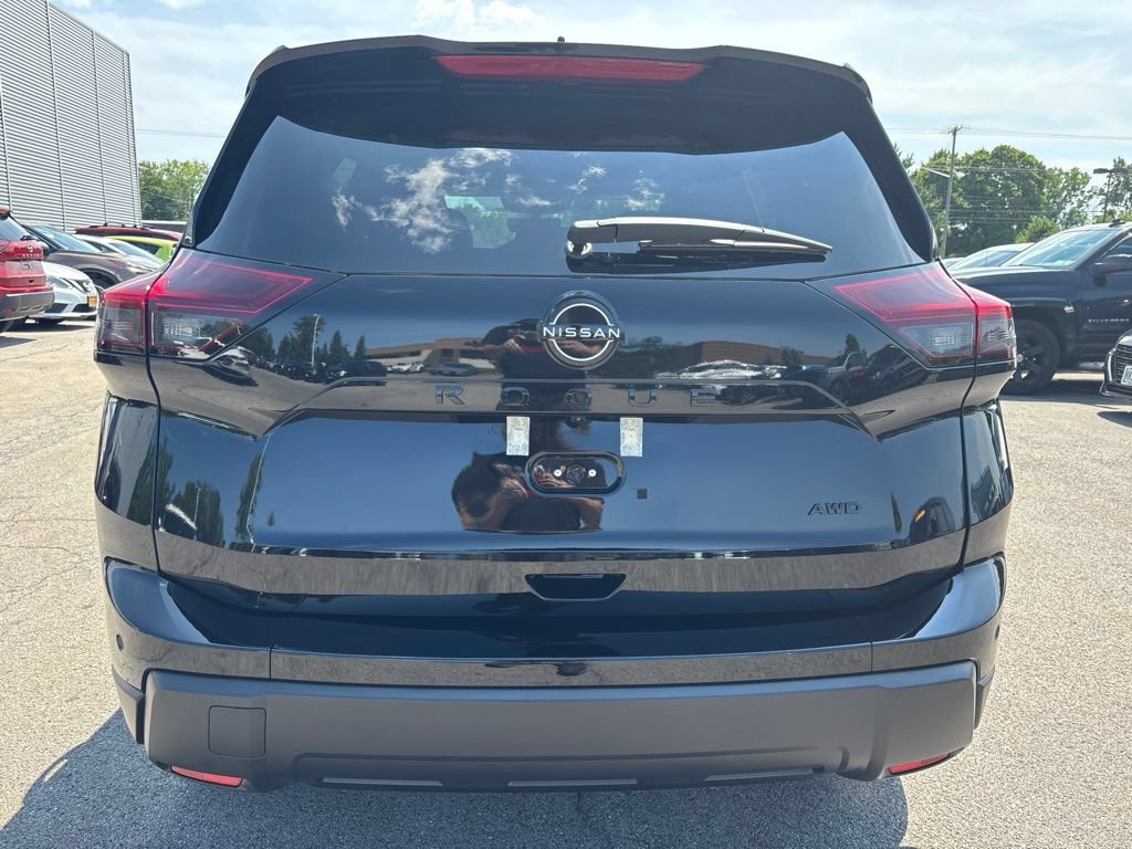 New 2026 Nissan Rogue Dark Armor AWD/4WD image 7