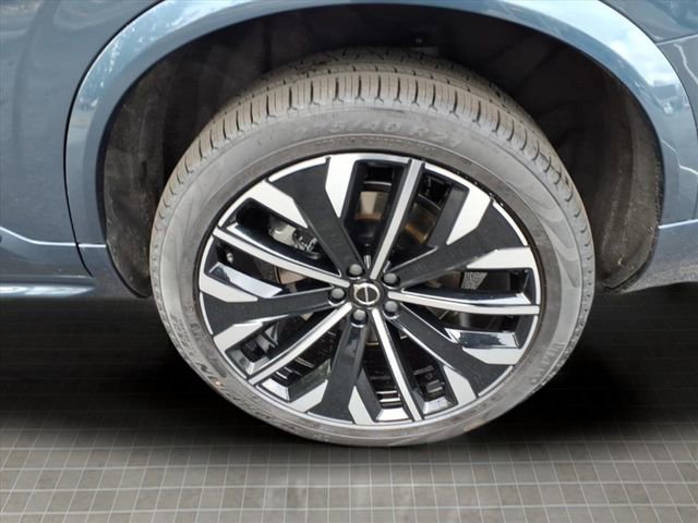 New 2026 Volvo XC90 T8 Ultra w/ Protection Package Premier image 9