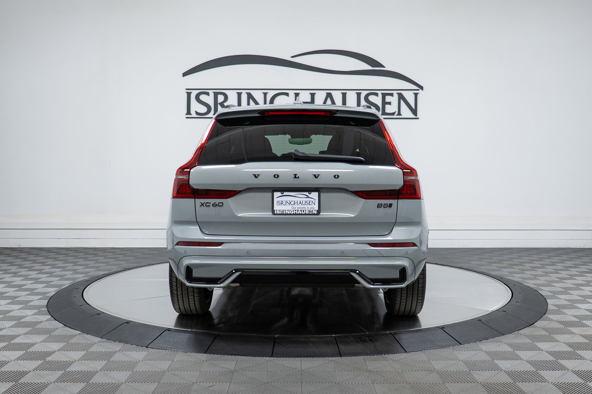 New 2026 Volvo XC60 B5 Ultra w/ Climate Package image 6