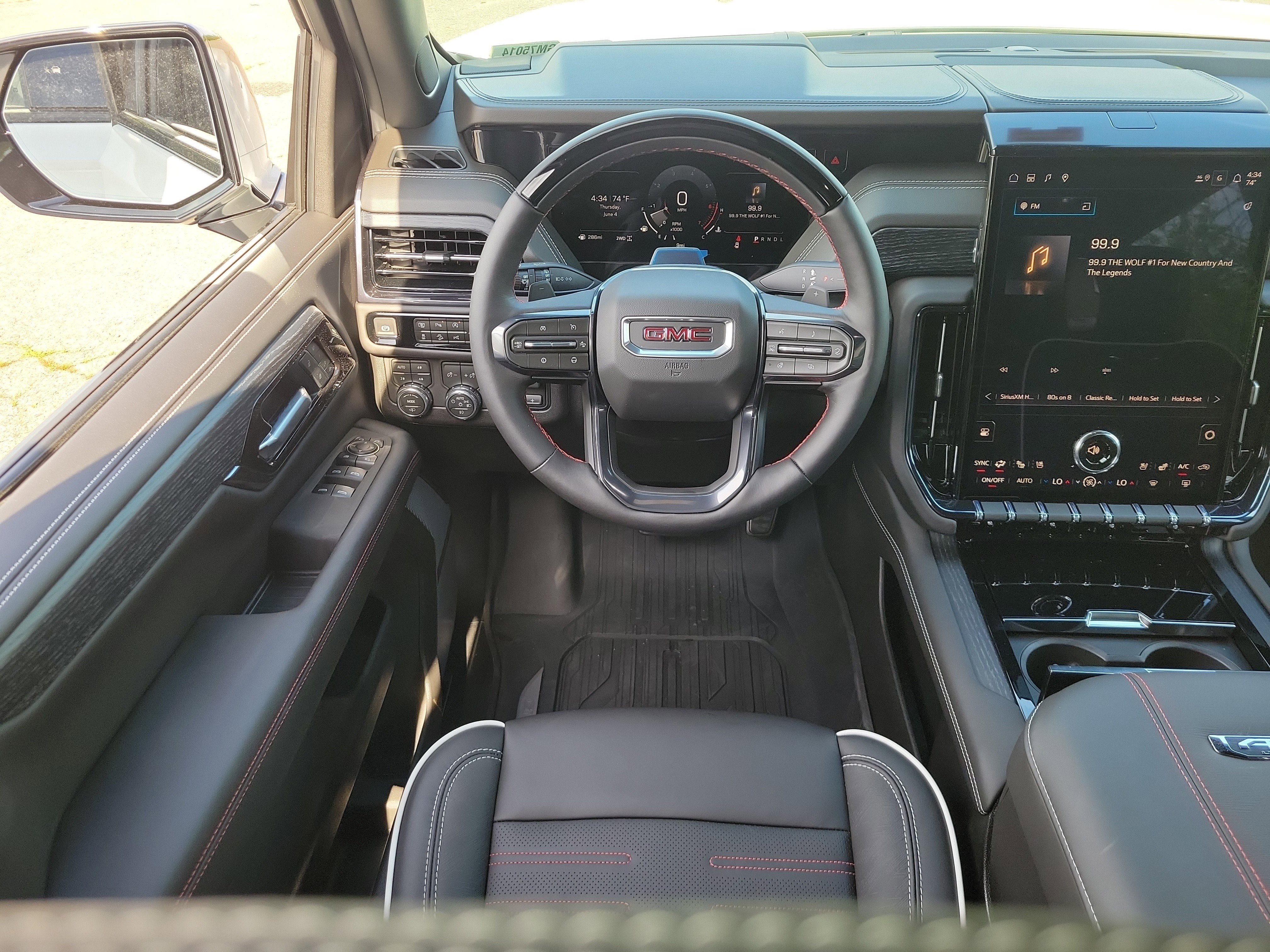 New 2026 GMC Yukon AT4 Ultimate w/ LPO, Floor Liner Package AWD/4WD image 19