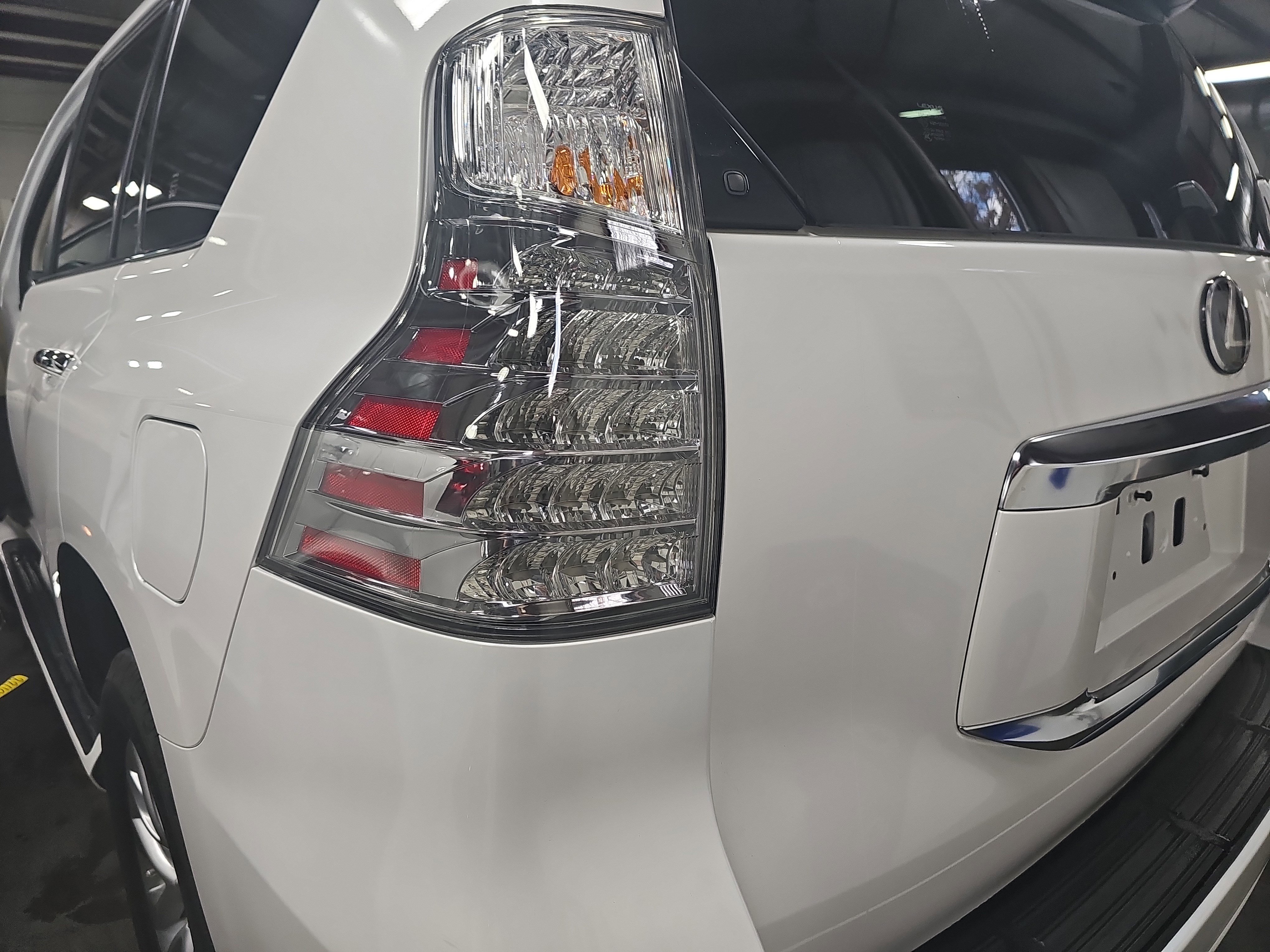 Used 2023 Lexus GX 460 Premium image 36