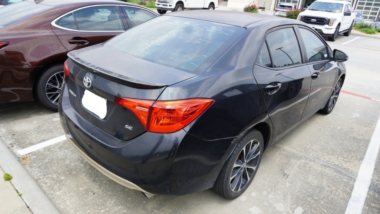 Used 2017 Toyota Corolla SE FWD image 6