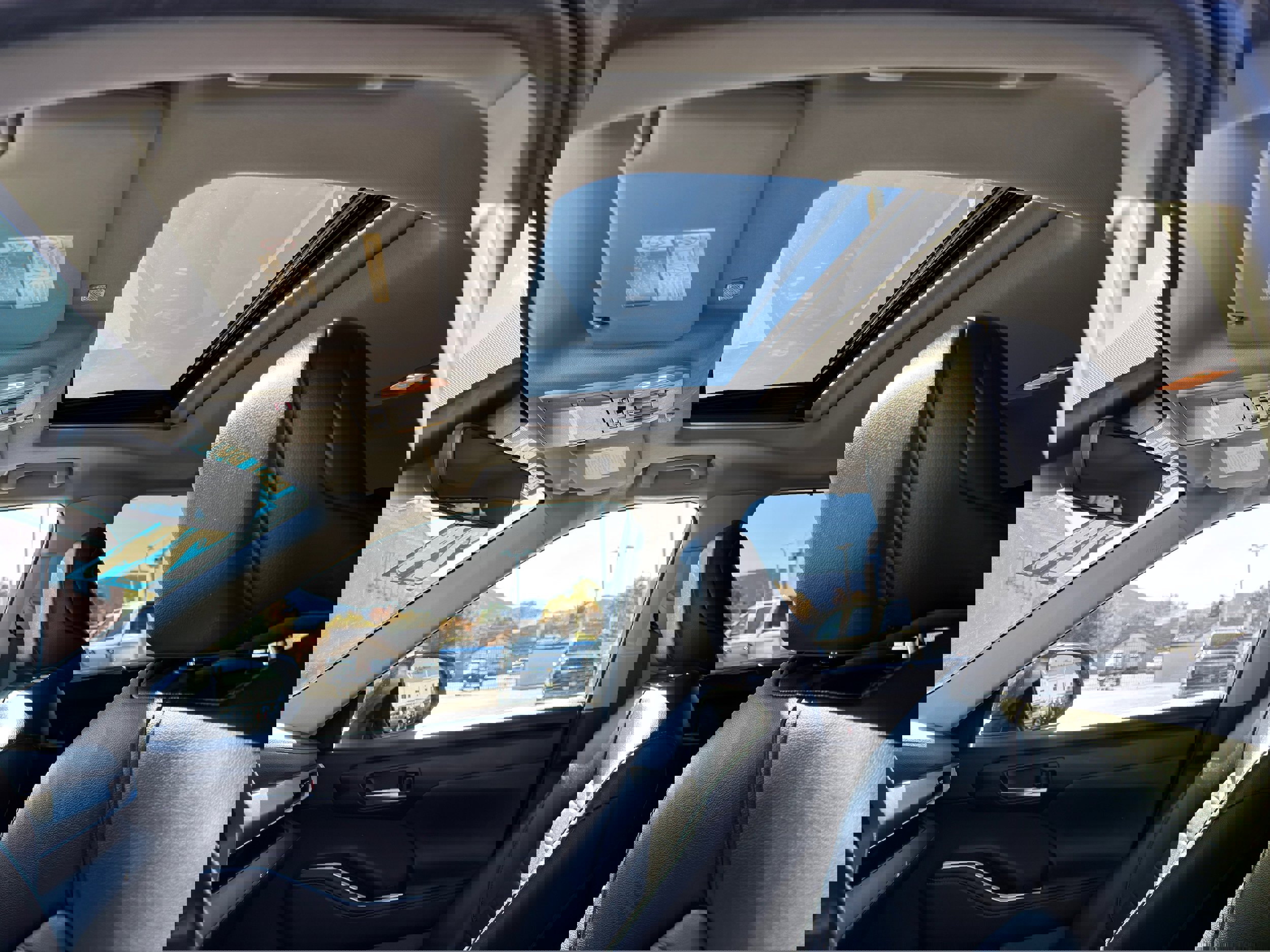 Used 2024 Toyota Highlander XLE image 27