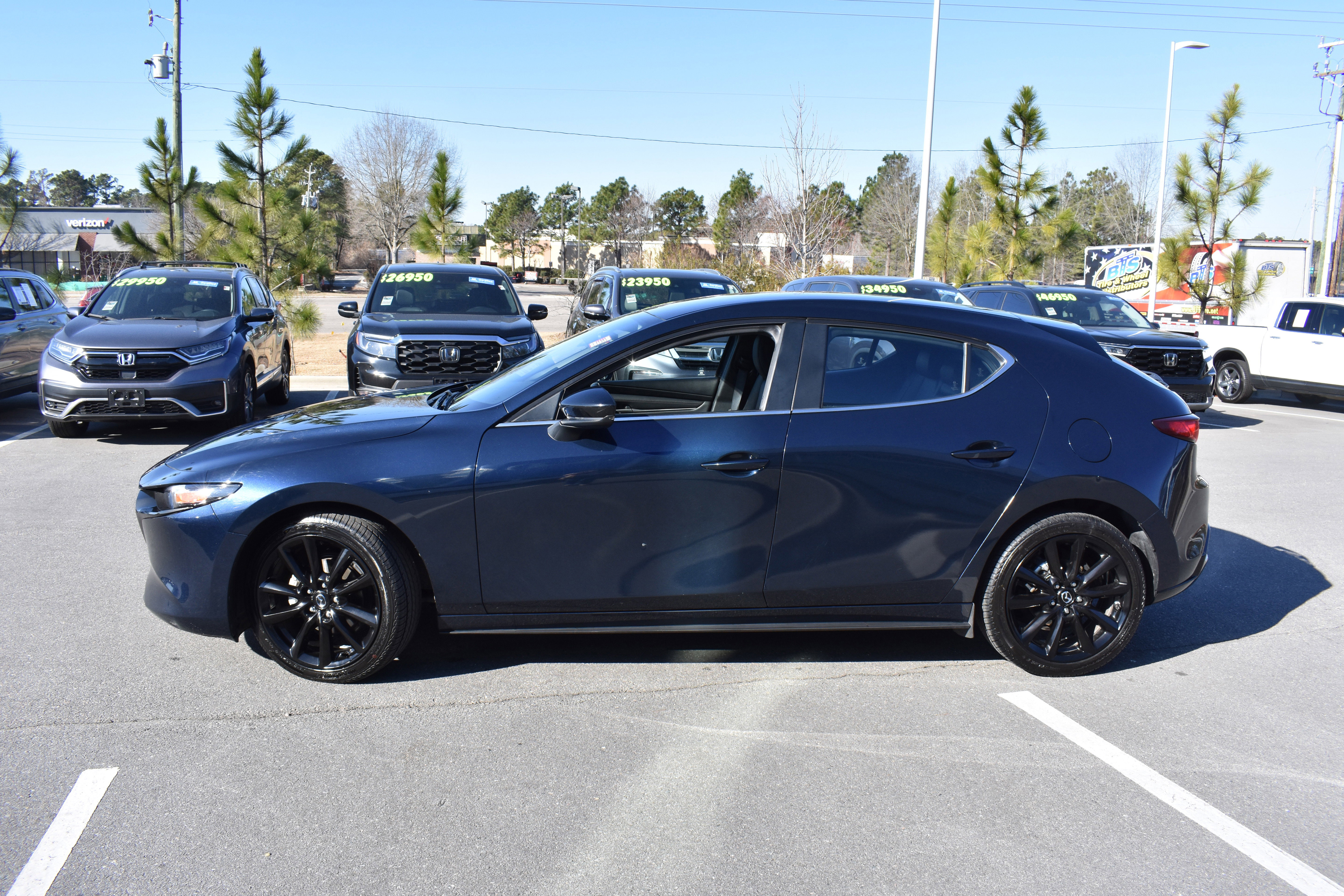 Used 2024 MAZDA MAZDA3 s image 7