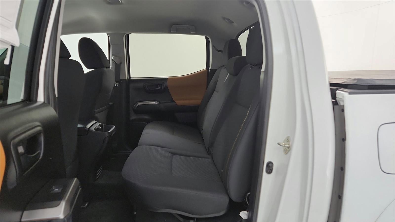 Used 2020 Toyota Tacoma SR5 image 17