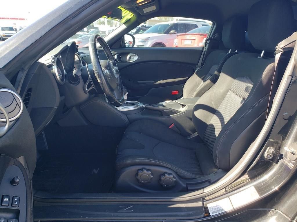 Used 2009 Nissan 370Z Coupe image 13