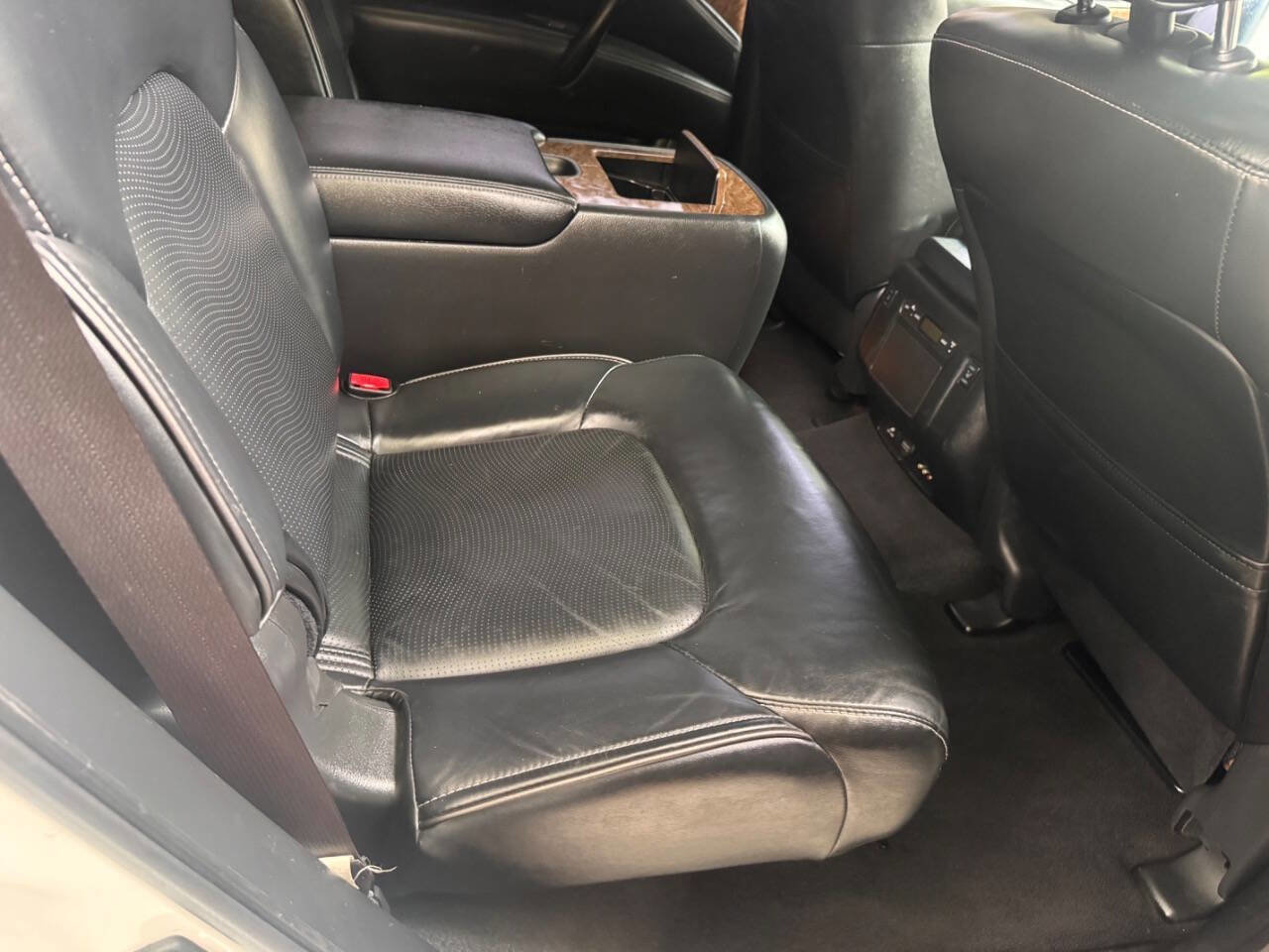 Used 2017 INFINITI QX80 2WD w/ Driver Assistance Package image 22