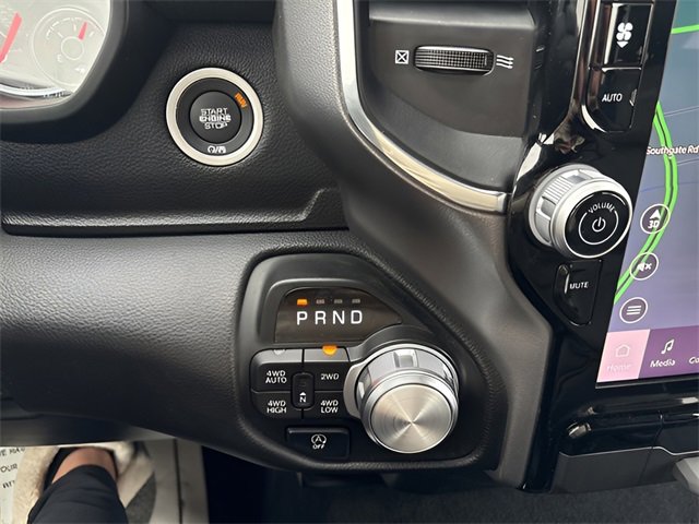 Used 2025 RAM 1500 Laramie image 15