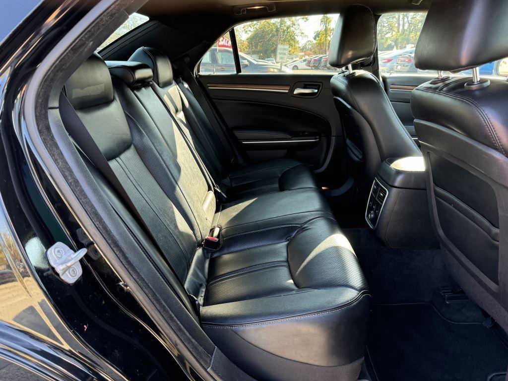 Used 2013 Chrysler 300 C image 11