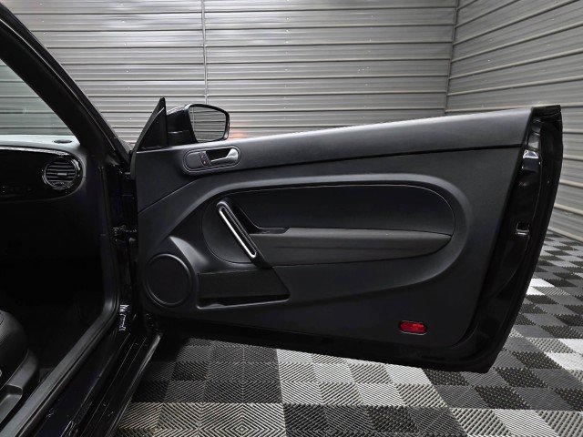 Used 2018 Volkswagen Beetle 2.0T S w/ Style & Comfort Package For S FWD image 30