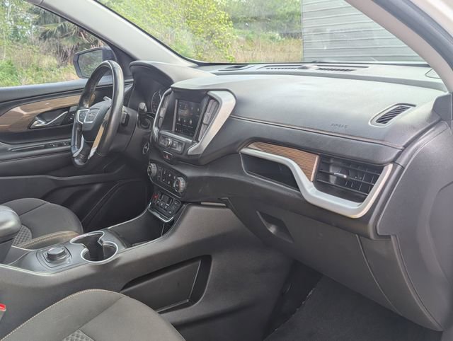 Used 2021 GMC Terrain SLE w/ Elevation Edition image 24