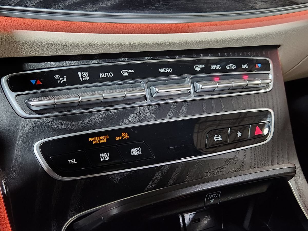 Used 2021 Mercedes-Benz E 450 4MATIC Sedan image 38