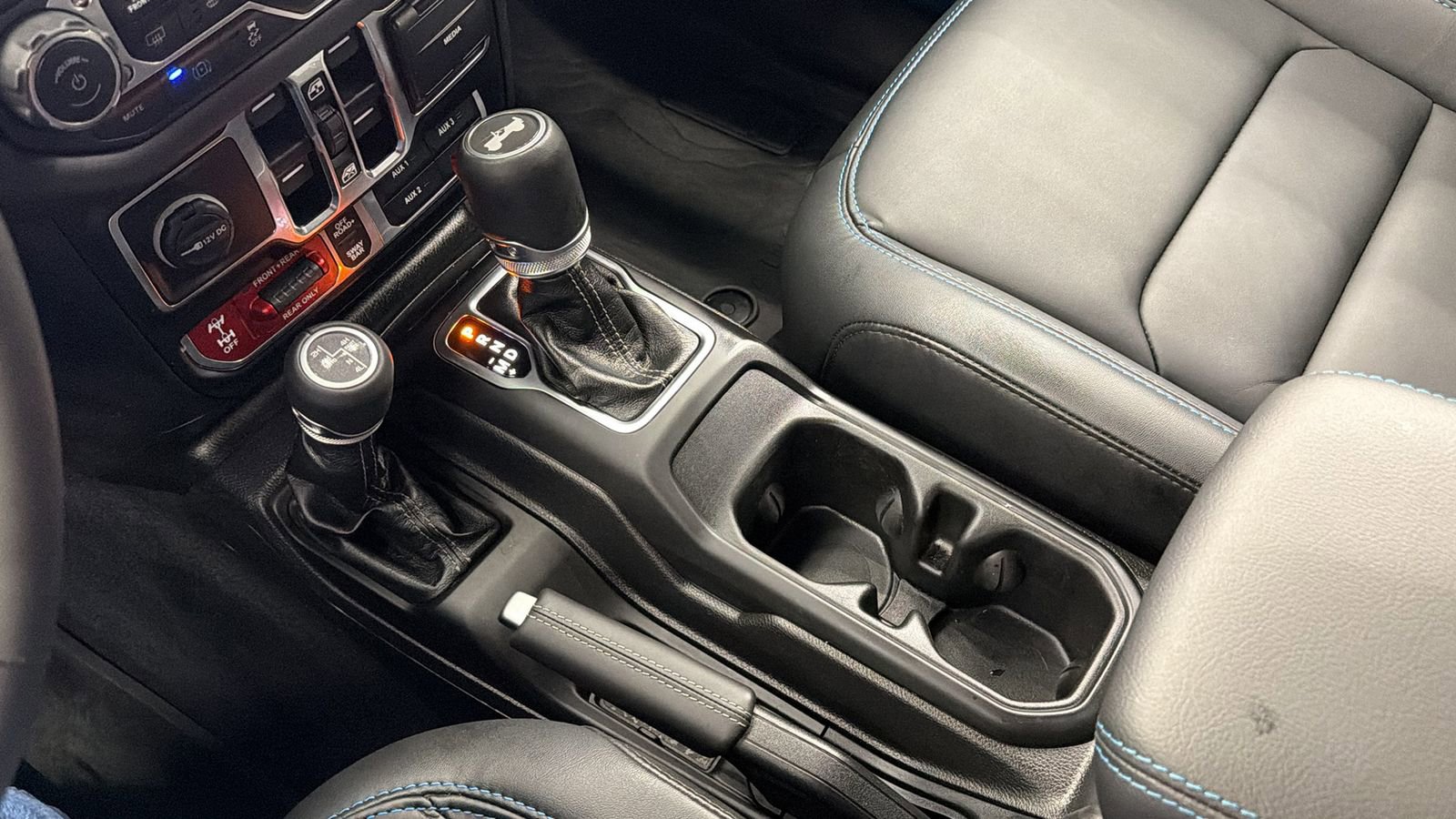 Used 2024 Jeep Wrangler Unlimited Rubicon 4xe image 24