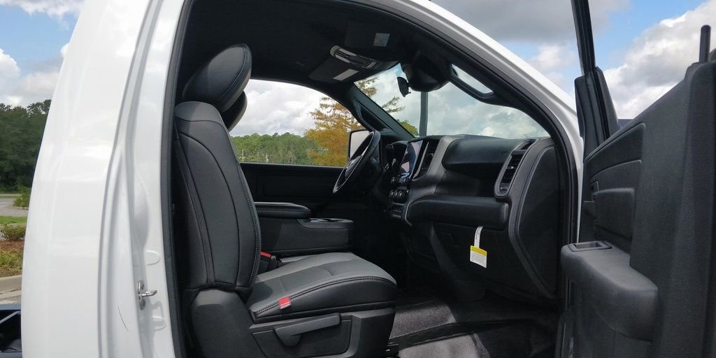 New 2025 RAM 4500 Tradesman w/ Chrome Appearance Group image 31