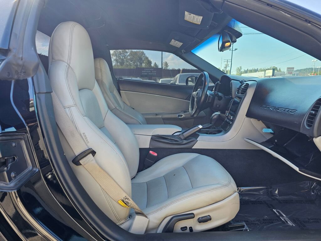 Used 2006 Chevrolet Corvette Coupe w/ Preferred Equipment Group RWD image 10