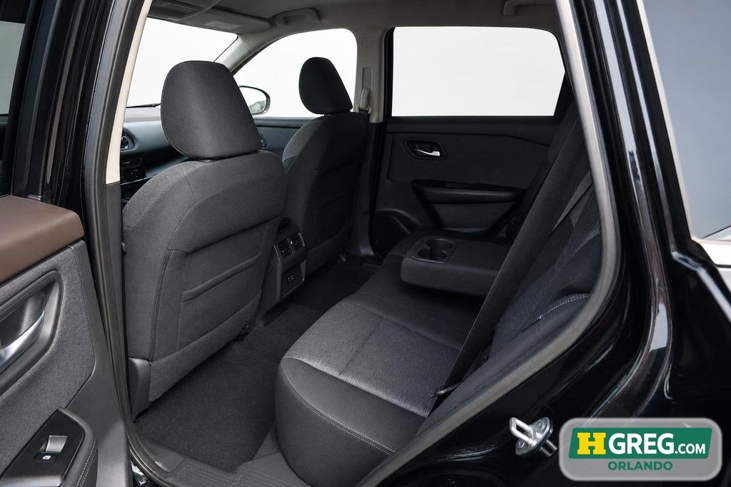 Used 2021 Nissan Rogue SV FWD image 16