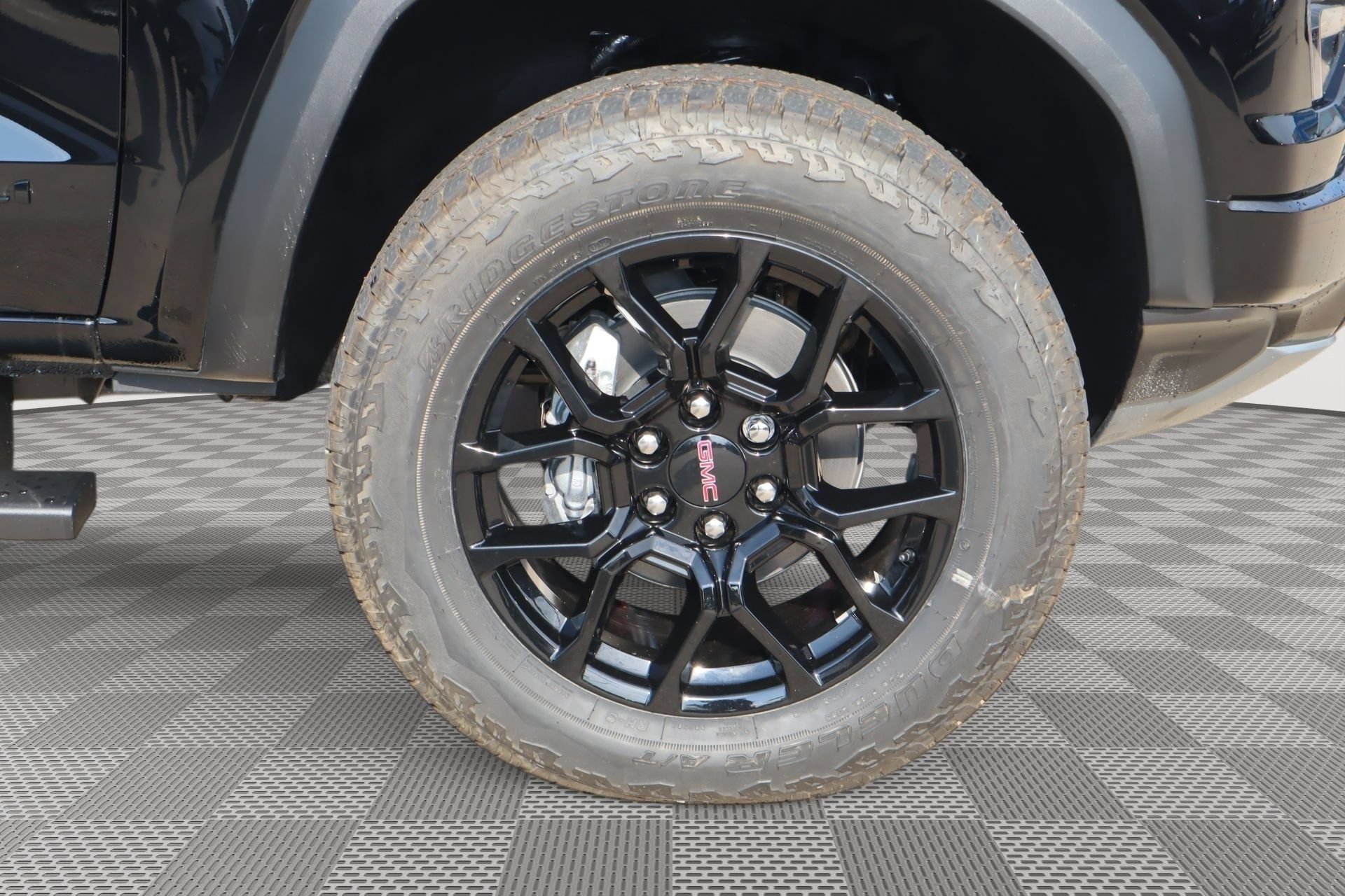 New 2026 GMC Canyon Denali w/ LPO, Denali Black Edition AWD/4WD image 19