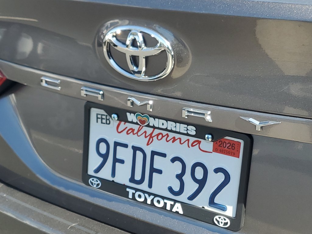 Used 2023 Toyota Camry LE FWD image 9