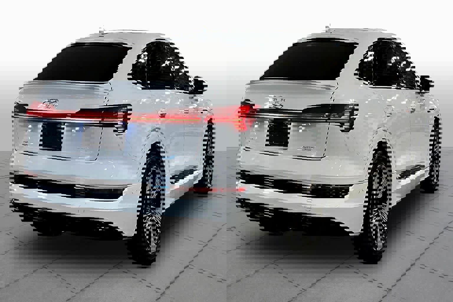 Used 2021 Audi e-tron Prestige w/ Prestige Package image 12