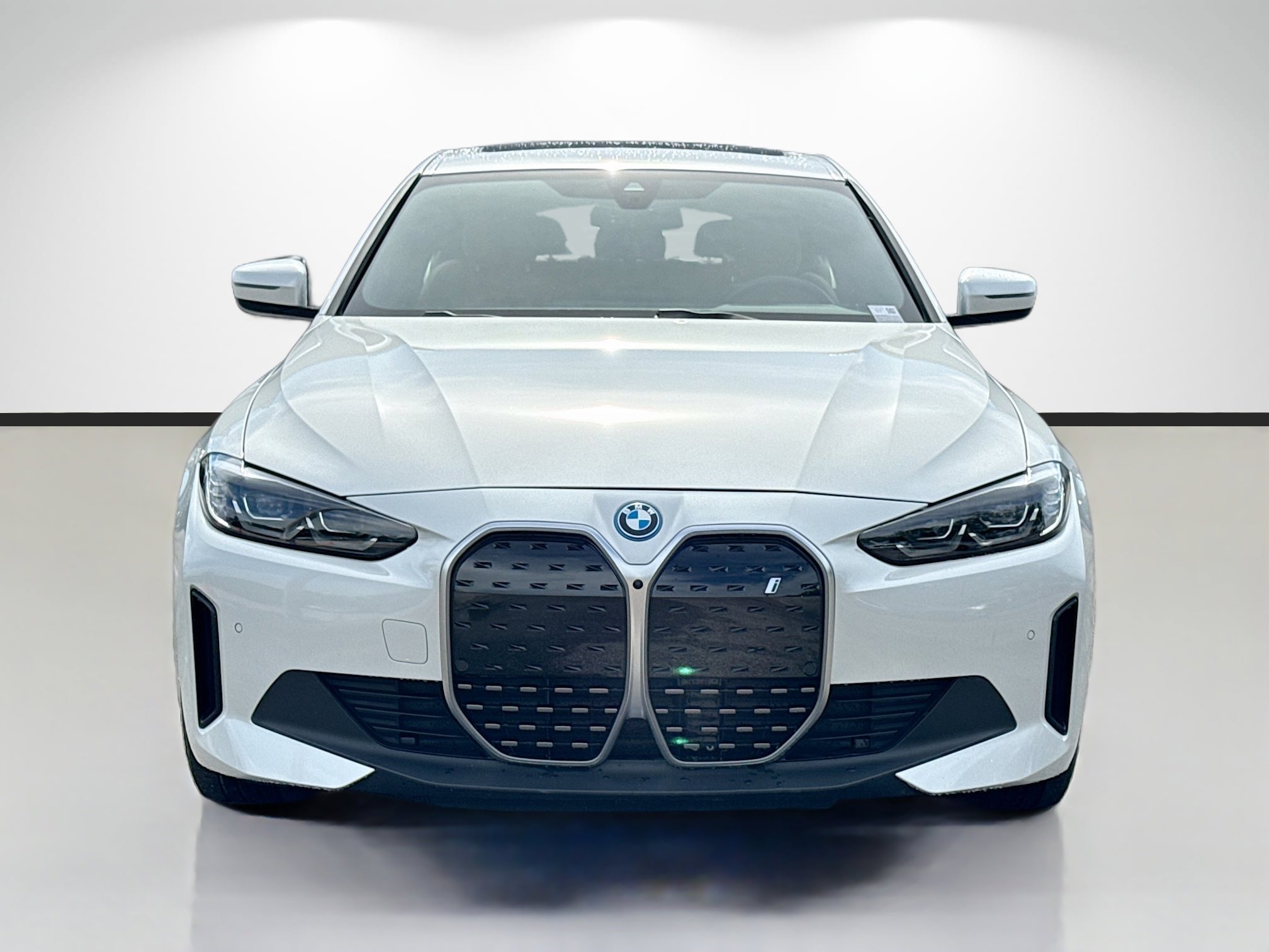 Used 2023 BMW i4 eDrive35 w/ Parking Assistance Package RWD image 8