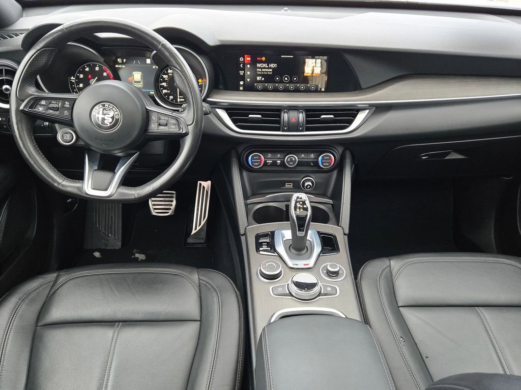 Used 2022 Alfa Romeo Stelvio Ti w/ Active Assist Plus Package image 31