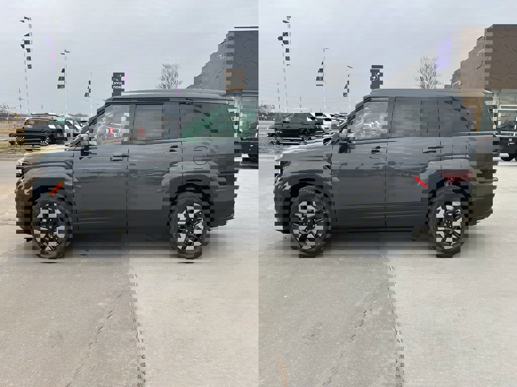 New 2026 Hyundai Santa Fe SE image 4