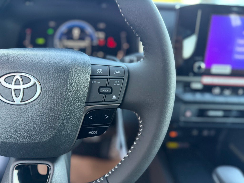 New 2026 Toyota Camry SE AWD/4WD image 14