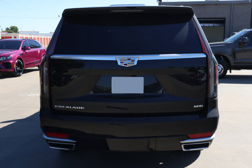 Used 2024 Cadillac Escalade Premium Luxury w/ LPO, Floor Liner Package AWD/4WD image 6