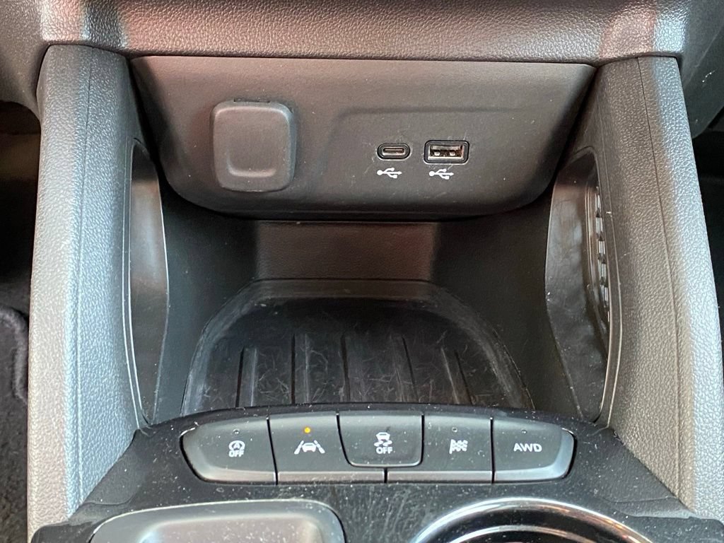 Used 2025 Chevrolet TrailBlazer LT w/ Driver Confidence Package AWD/4WD image 17