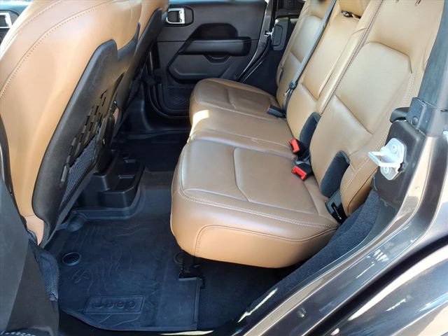 Used 2022 Jeep Wrangler Unlimited Rubicon w/ Steel Bumper Group AWD/4WD image 14