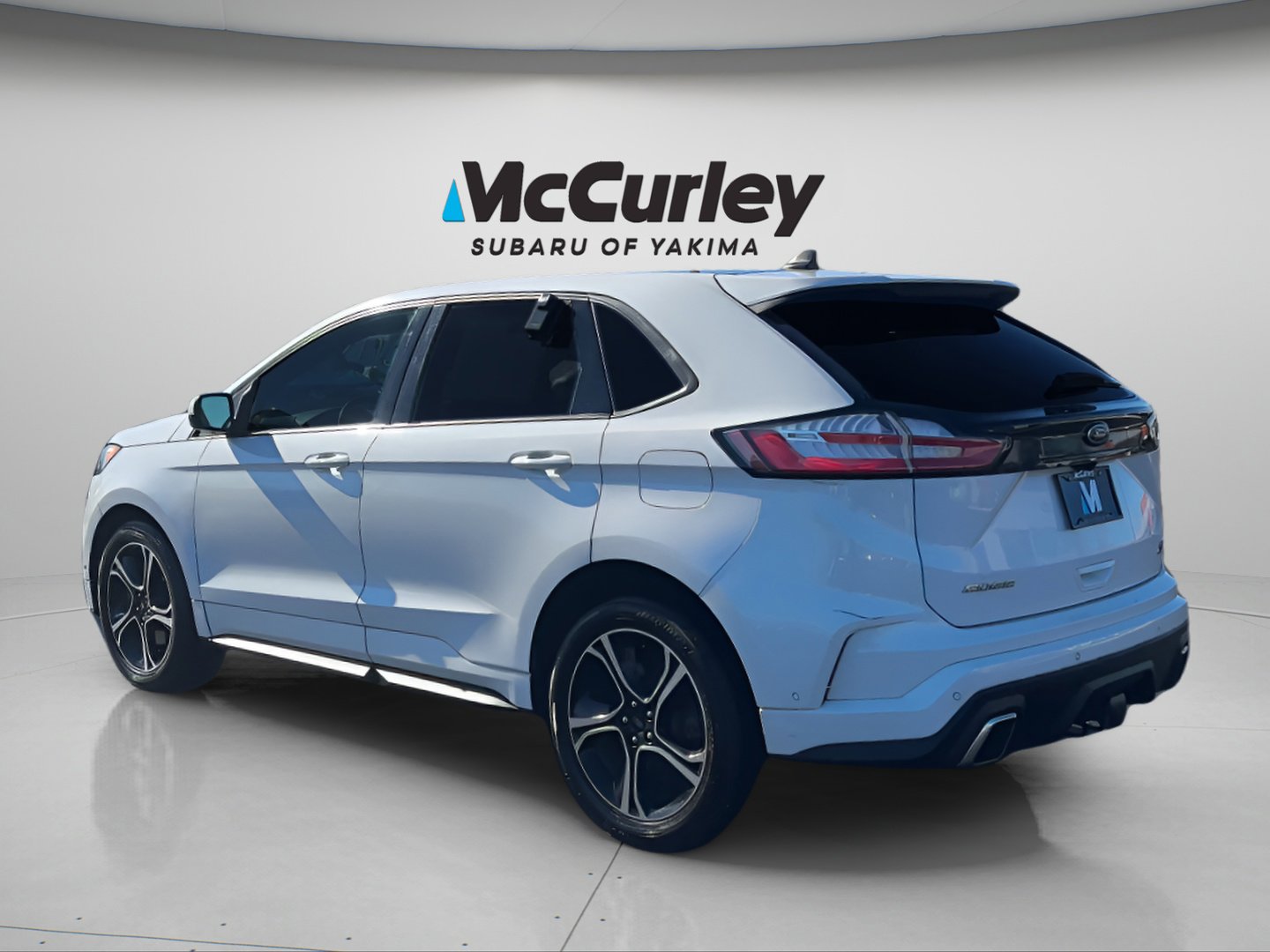 Used 2020 Ford Edge ST w/ Equipment Group 401A image 3