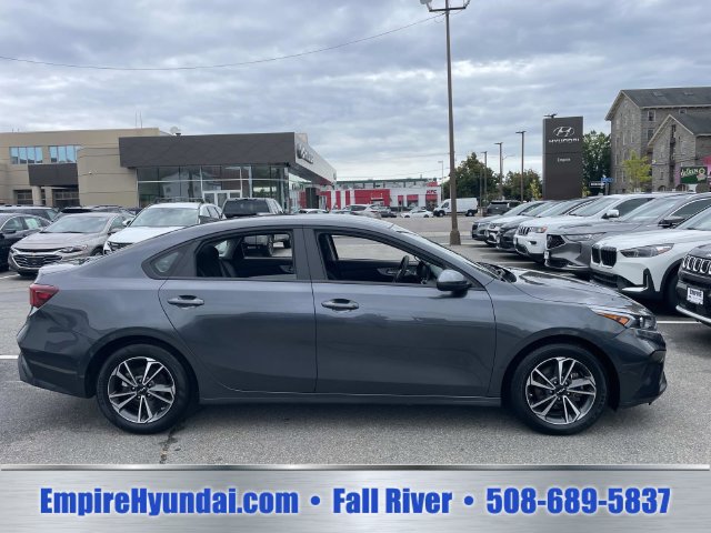 Used 2024 Kia Forte LXS FWD image 3