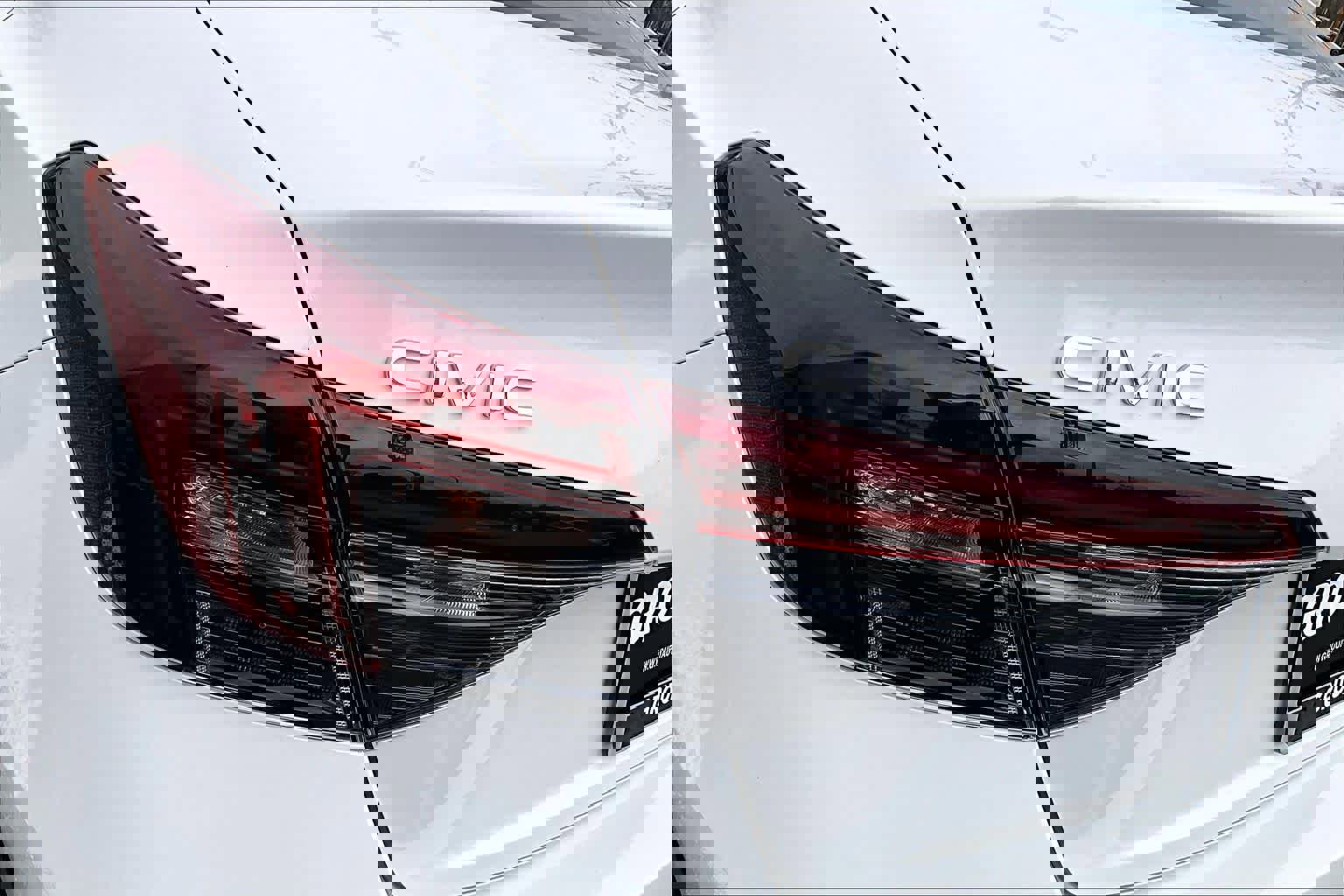 Used 2025 Honda Civic Sport image 28