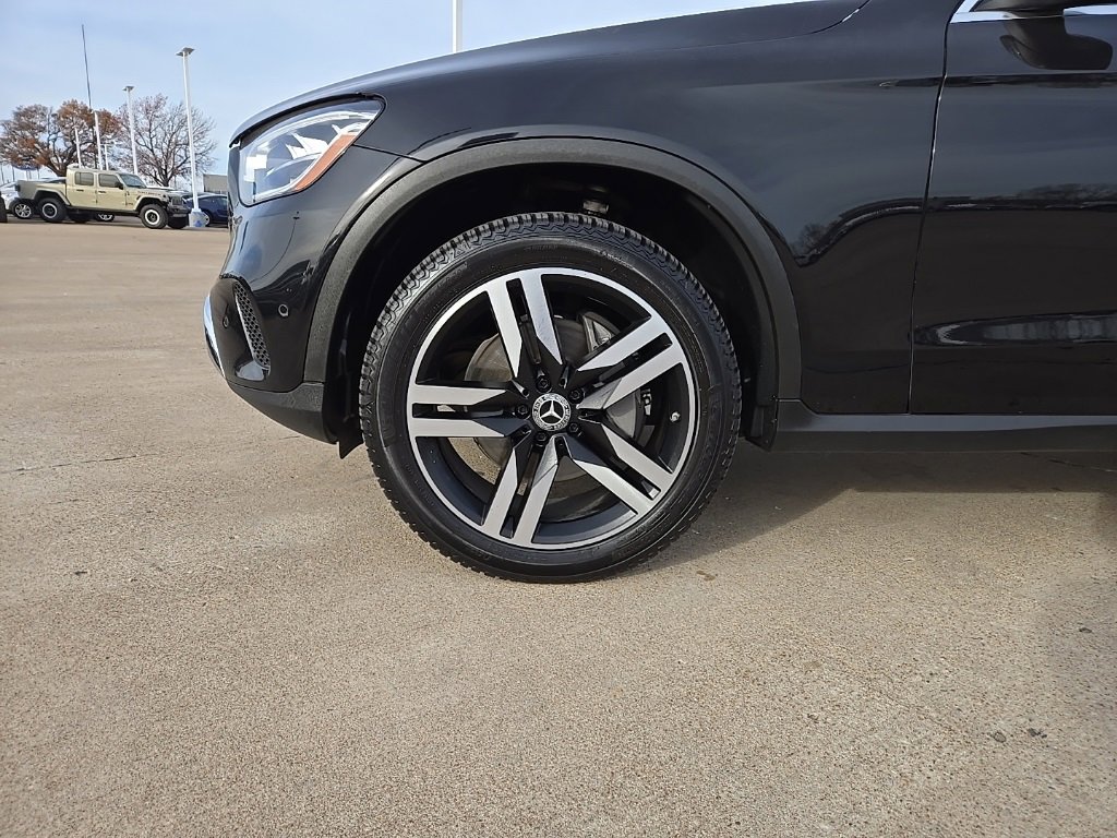 Used 2021 Mercedes-Benz GLC 300 4MATIC image 9