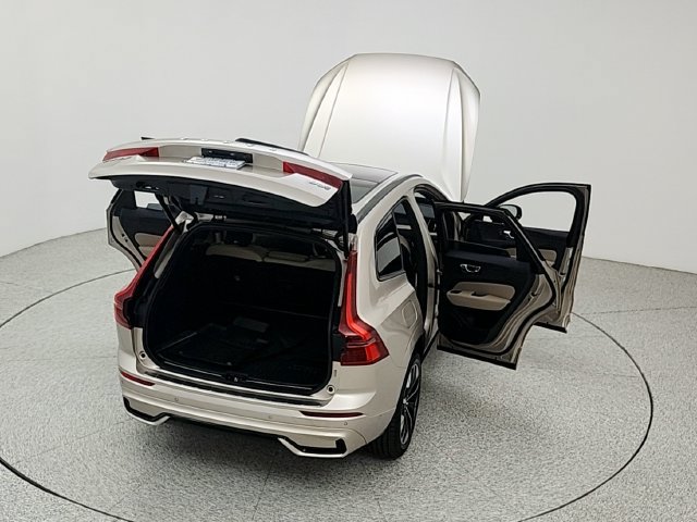 Certified 2026 Volvo XC60 B5 Plus AWD/4WD image 41