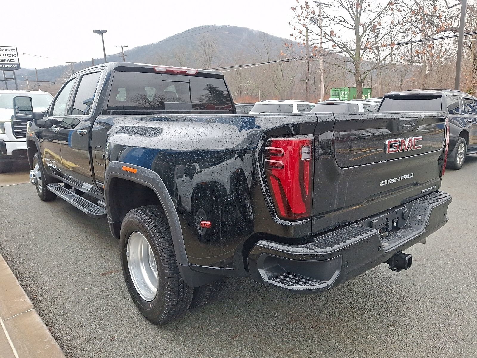New 2026 GMC Sierra 3500 Denali w/ Denali Reserve Package image 4