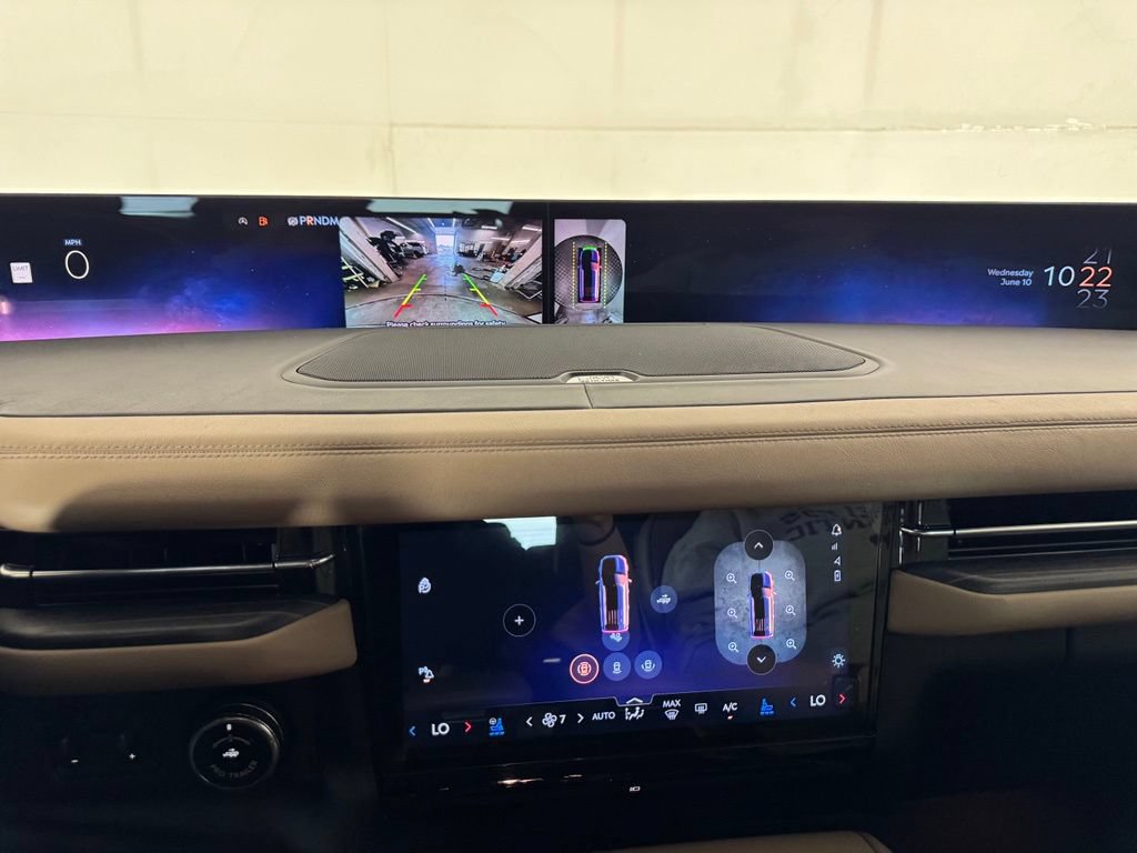 Certified 2025 Lincoln Navigator Black Label AWD/4WD image 30