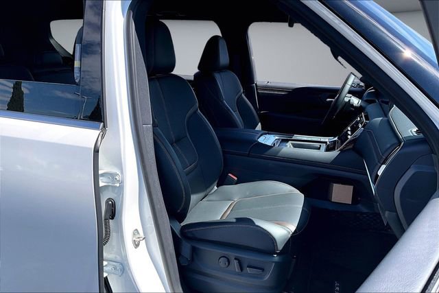 New 2026 Nissan Armada SL w/ Convenience Package image 11