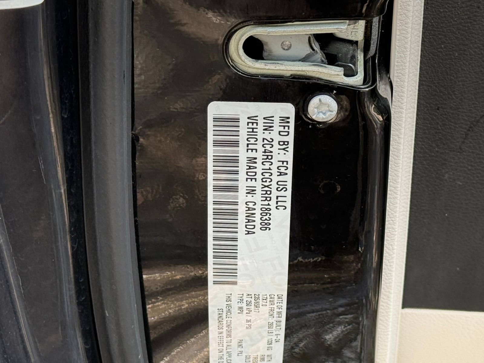 Used 2024 Chrysler Voyager LX FWD image 28