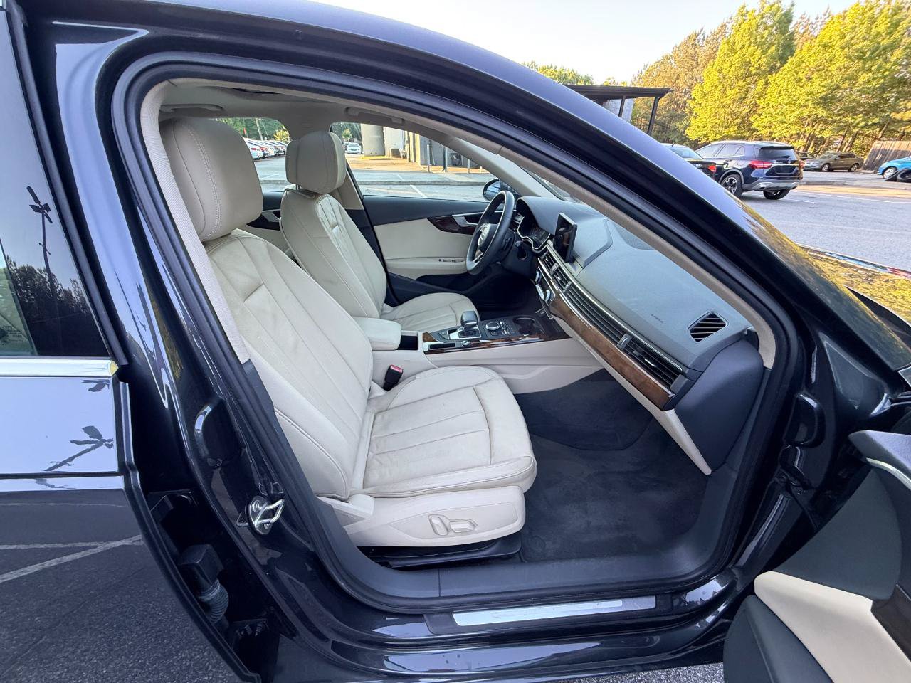Used 2019 Audi A4 2.0T Premium FWD image 15